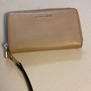 Michael Kors Wrist Wallet